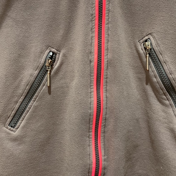 Zippered jacket - Picture 6 of 9